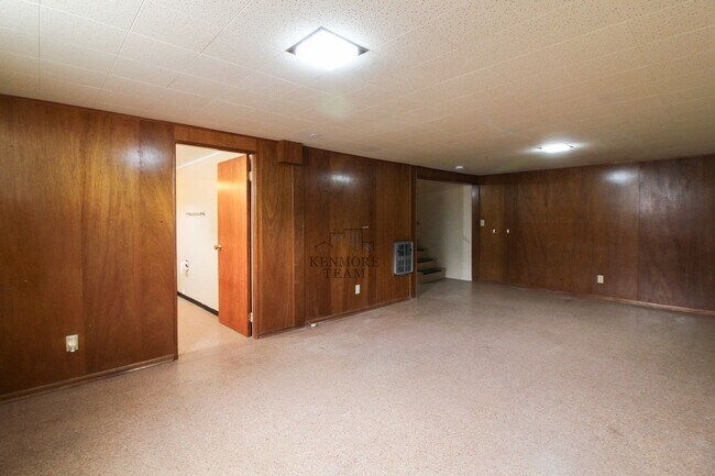 Building Photo - 3 Bedrooms, 2.5 Baths Duplex in Richland