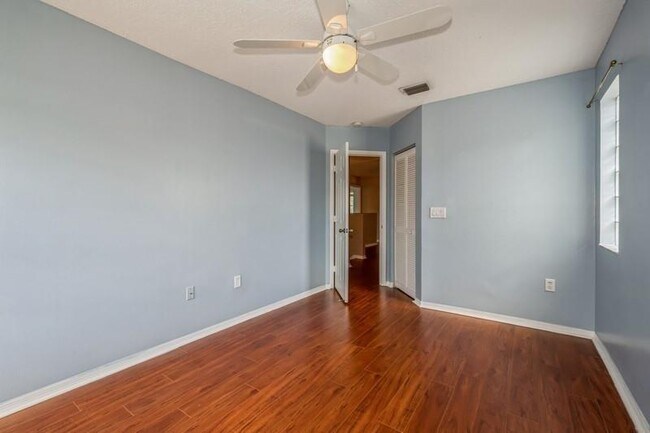 Building Photo - 5315 NW 126th Dr