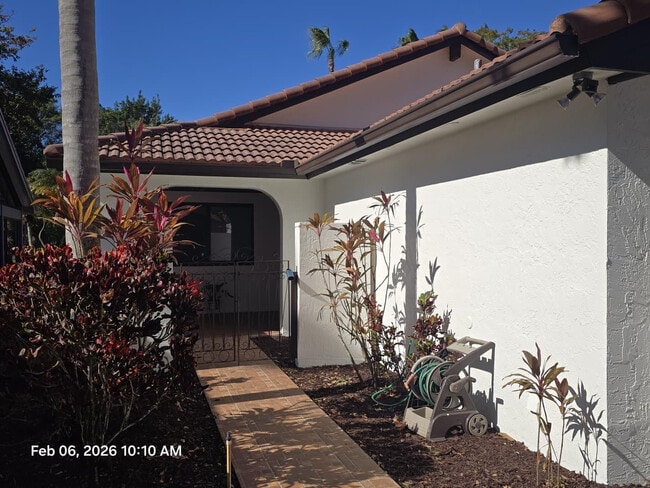 Building Photo - 2177 Montpeliar