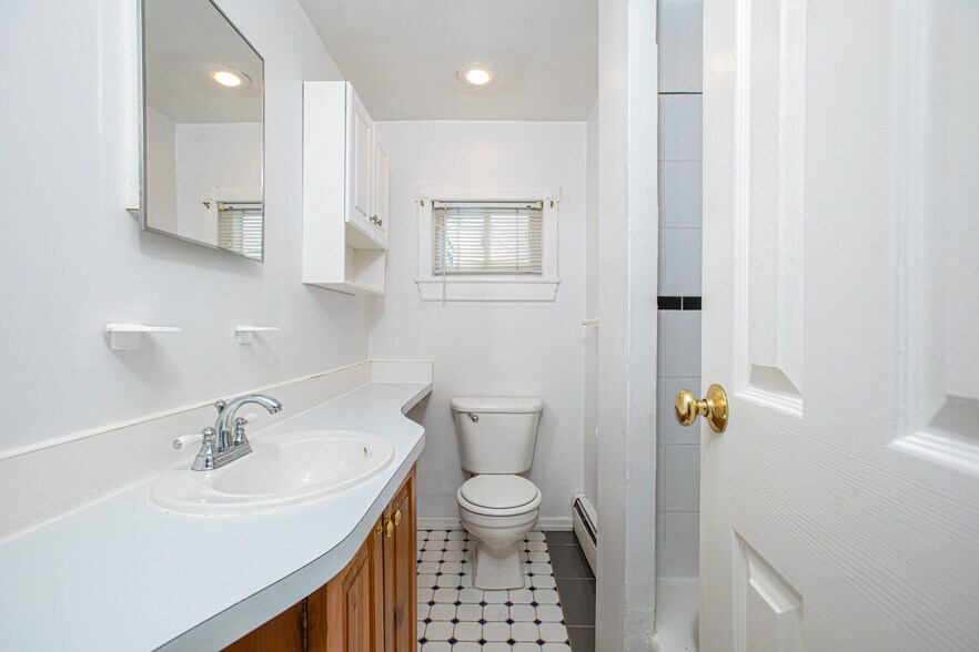 Building Photo - 59 Park Ave