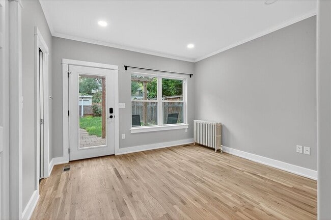 Building Photo - 255 New Holland Ave