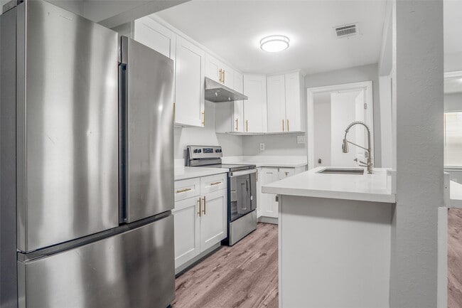 Building Photo - 4418 Galesburg St