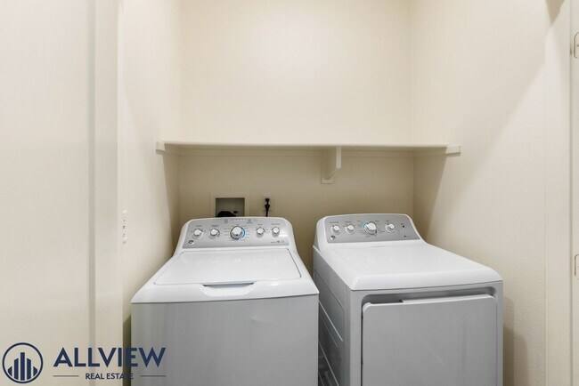 Building Photo - Modern Tri-Level Townhome with Office, 2-Car Garage & Prime Anaheim Location!