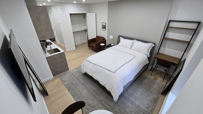 Building Photo - 88 East End Ave