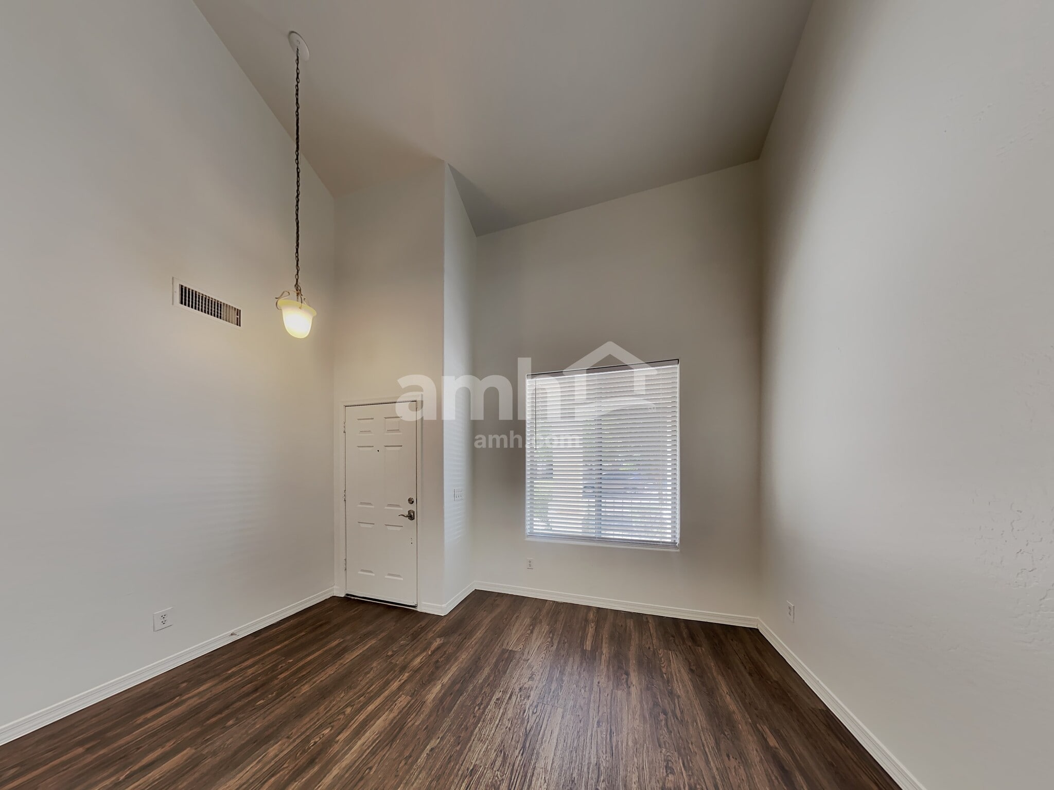 Building Photo - 17403 W Langer Ln