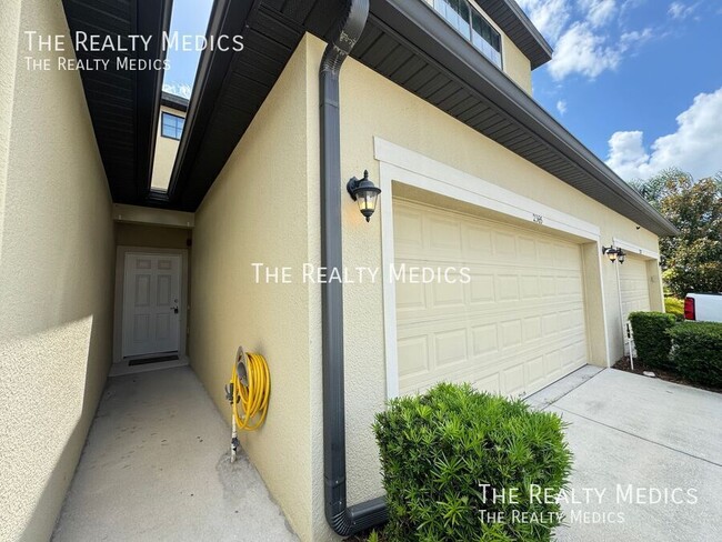 Building Photo - 2365 Seven Oaks Dr