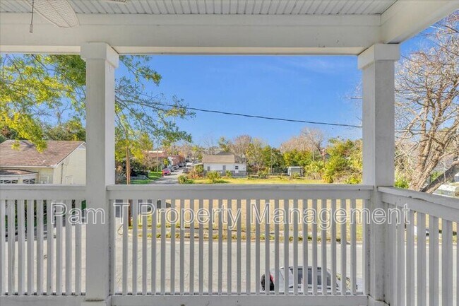 Building Photo - 1716 Reynolds St