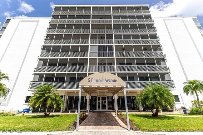Building Photo - 5 Bluebill Ave