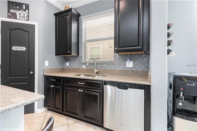 Building Photo - 6814 Habitat Dr