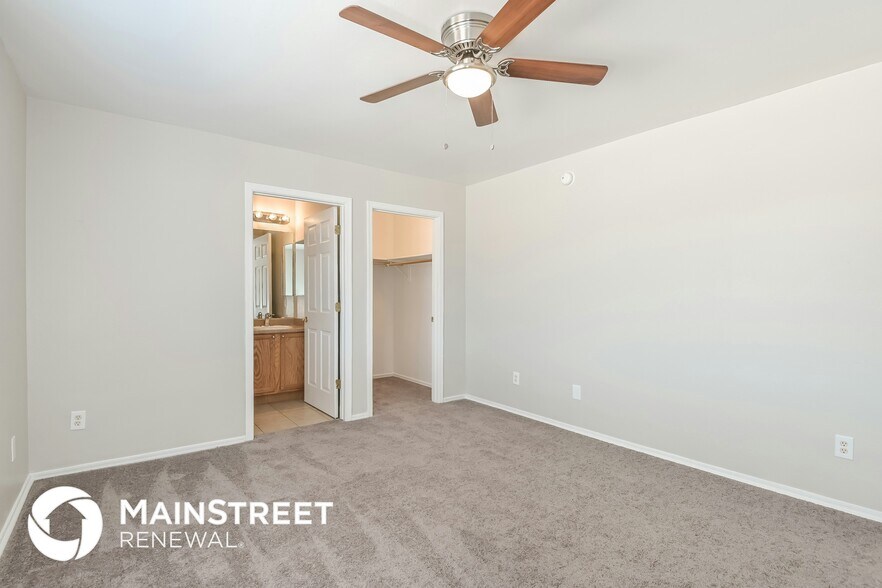 Building Photo - 6244 S High Hope Ln