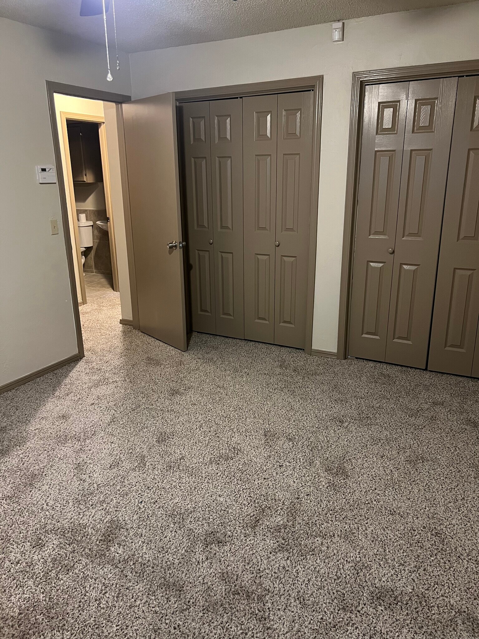 Building Photo - 287 Windsor Way