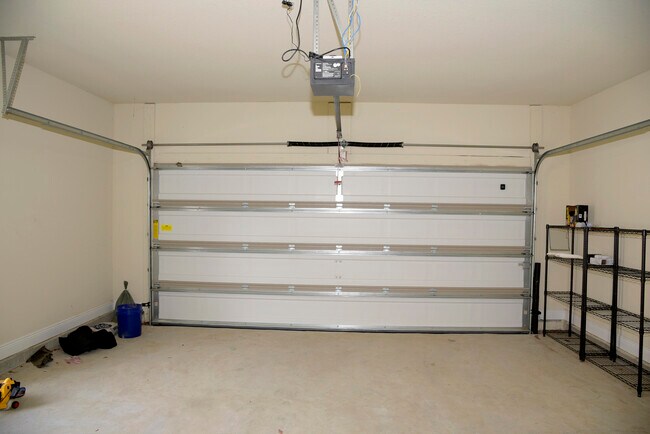 Building Photo - 289 Dickens Dr