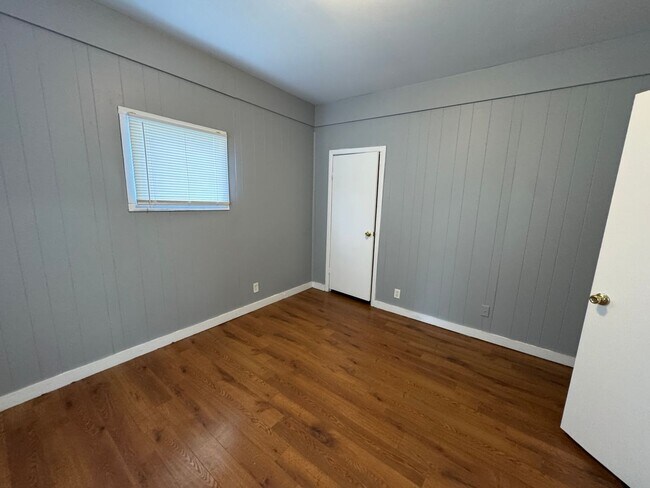 Building Photo - 2217 Terrace Ave