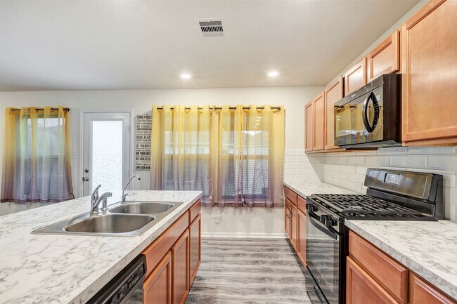 Building Photo - 2542 White Bluff Ln