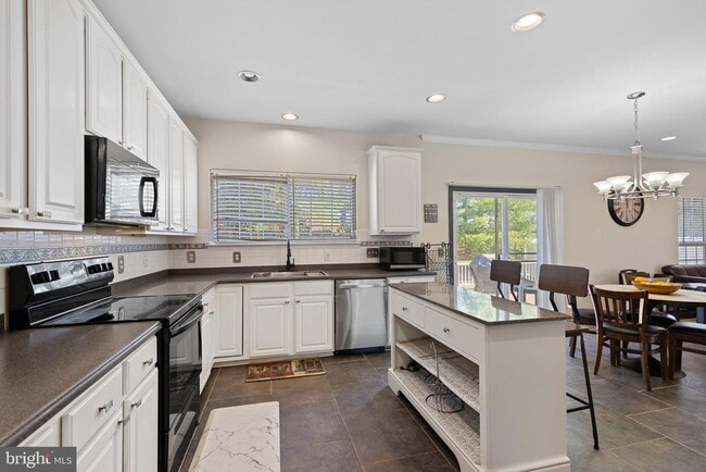 Building Photo - 36 Fletcher Dr