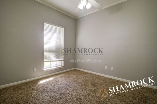 Building Photo - 3005 Comanche Trail