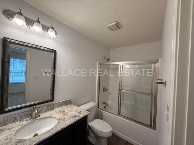 Building Photo - WEST KNOX CEDAR BLUFF AREA 2 BEDROOM 2.5 BATH TOWNHOUSE