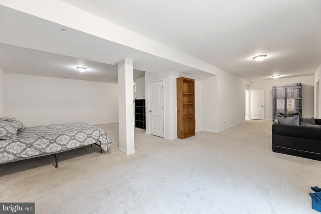 Building Photo - 2201 Monticello Ct