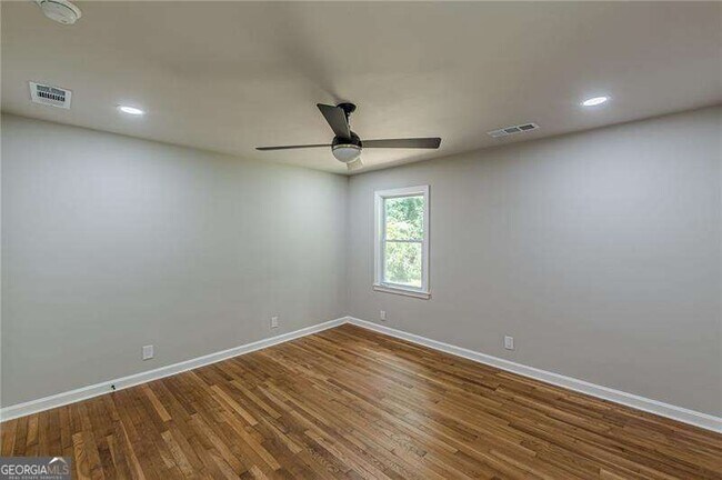 Building Photo - 1624 Dodson Dr SW