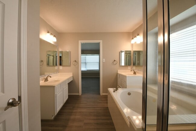 Building Photo - 20939 Jessica Rose Ln