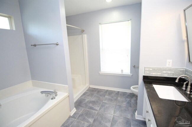 Building Photo - 22 Arapaho Dr