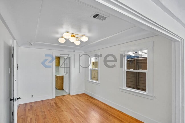 Building Photo - 3226 Star Ave