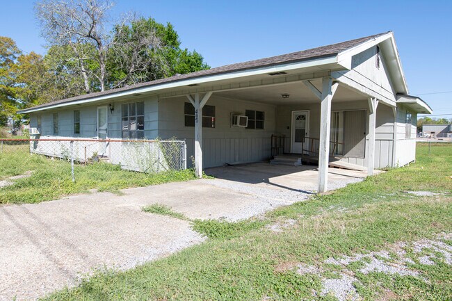 Building Photo - 407 Nugier Ave