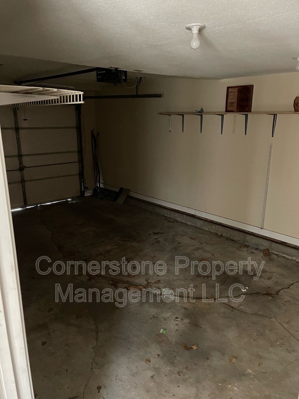 Building Photo - 820 Fir St