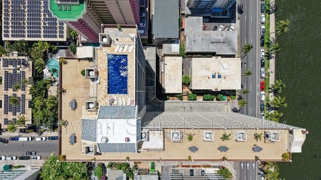 Building Photo - 444 Nahua St