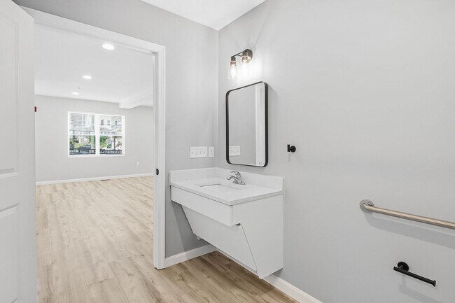 Building Photo - 61 Parker St