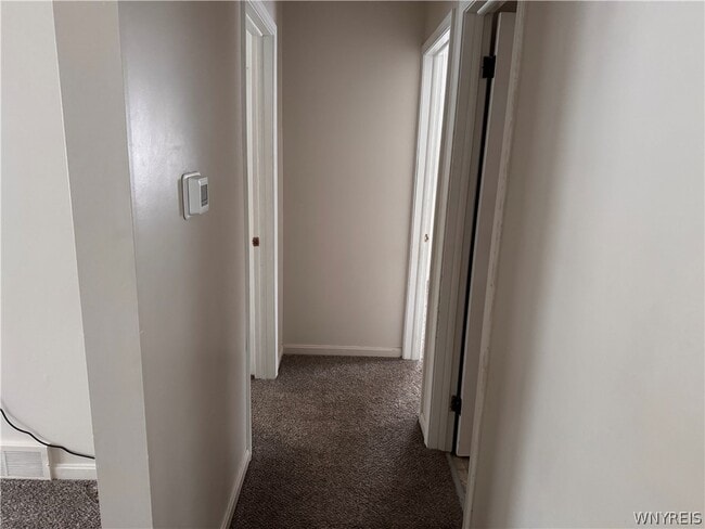 Building Photo - 10035 Creek Rd