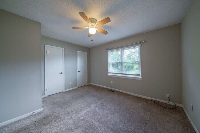 Building Photo - 5737 Bramblegate Rd