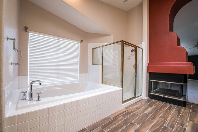 Building Photo - GORGEOUS SUMMERLIN POOL HOME FOR LEASE!