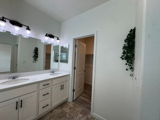 Building Photo - 3602 Hawks Peak Dr