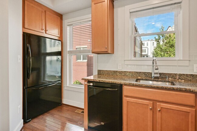 Building Photo - 3 bedroom 2.5 bathroom TownHome // Brookland//Garage Parking & Rooftop Deck