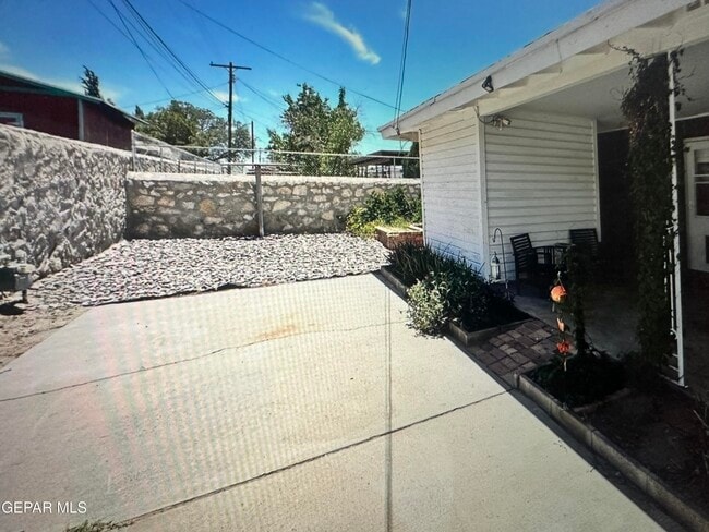 Building Photo - 1202 Caper Rd