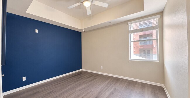 Building Photo - 27 E Agate Ave