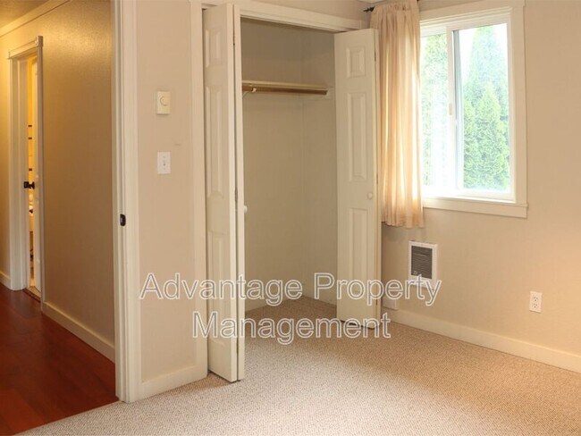 Building Photo - 1250 NW 23rd St