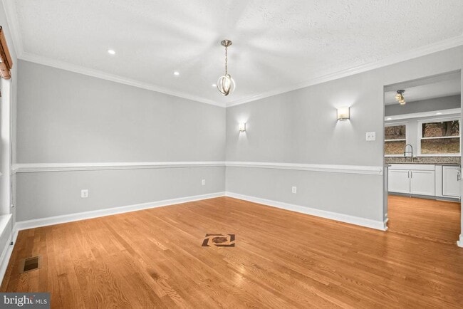 Building Photo - 915 Cypress Point Cir