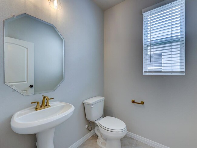 Building Photo - 129 Prairie Falls Drive