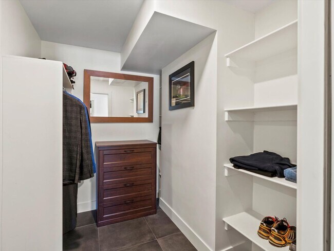 Building Photo - Luxury 3-Bed, 3.5-Bath Denver Home with Ro...
