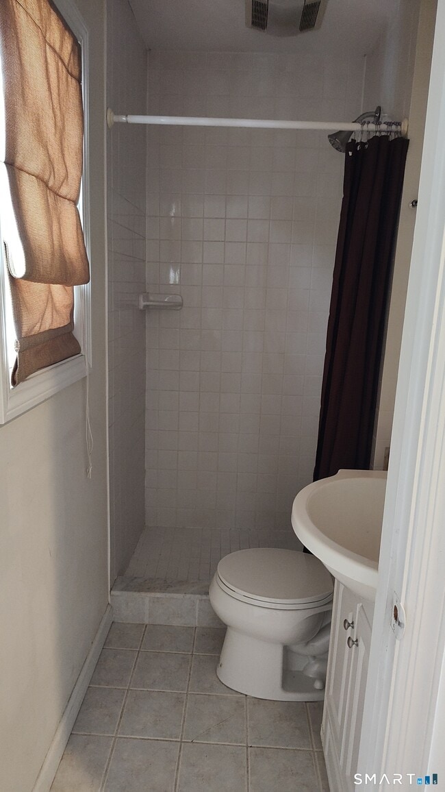 Building Photo - 15 Bon Air Ave