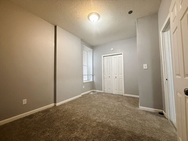 Building Photo - 5345 Wells Ave