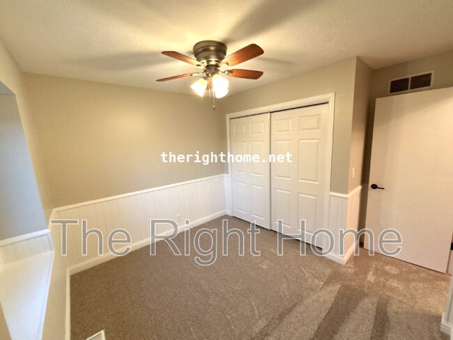 Building Photo - 8617 S 143rd Ave