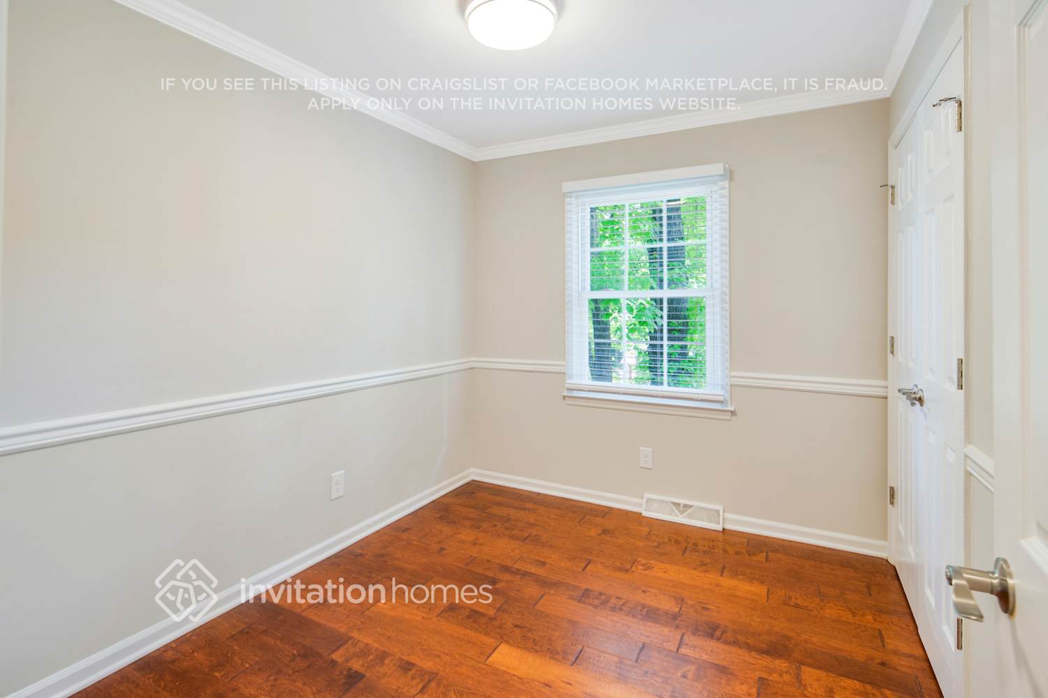 Building Photo - 929 Eaglewood Ave