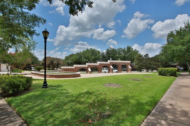 Primary Photo - 17803 Skyline Arbor Terrace