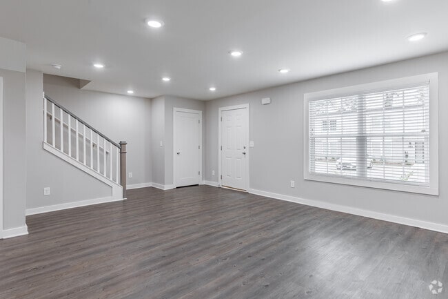 3BR, 2.5BA - 1,147SF - Crystal at Riverdale