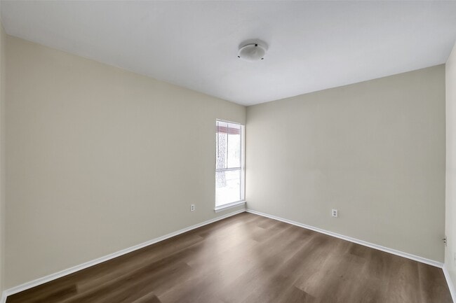 Building Photo - 67 Marabou Pl