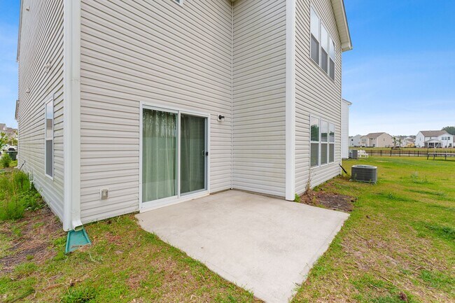 Building Photo - Easy Living in North Creek Village!