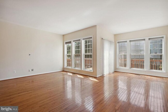 Building Photo - 6323 Dunn Ct